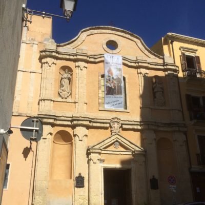 La facciata[Facade]